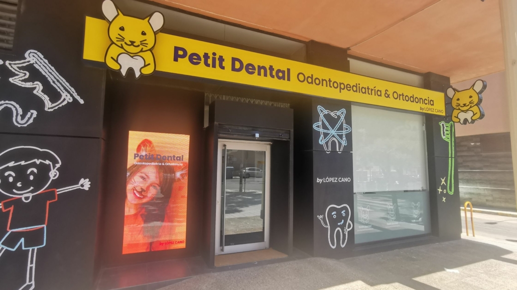 Petit Dental, clínica dental infantil en Cádiz cuidar la sonrisa de